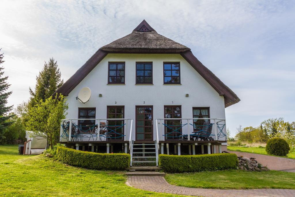 Dat Witte Hus Moritzdorf Ruegen Ferienwohnungen - Ruhige Lage Luaran gambar